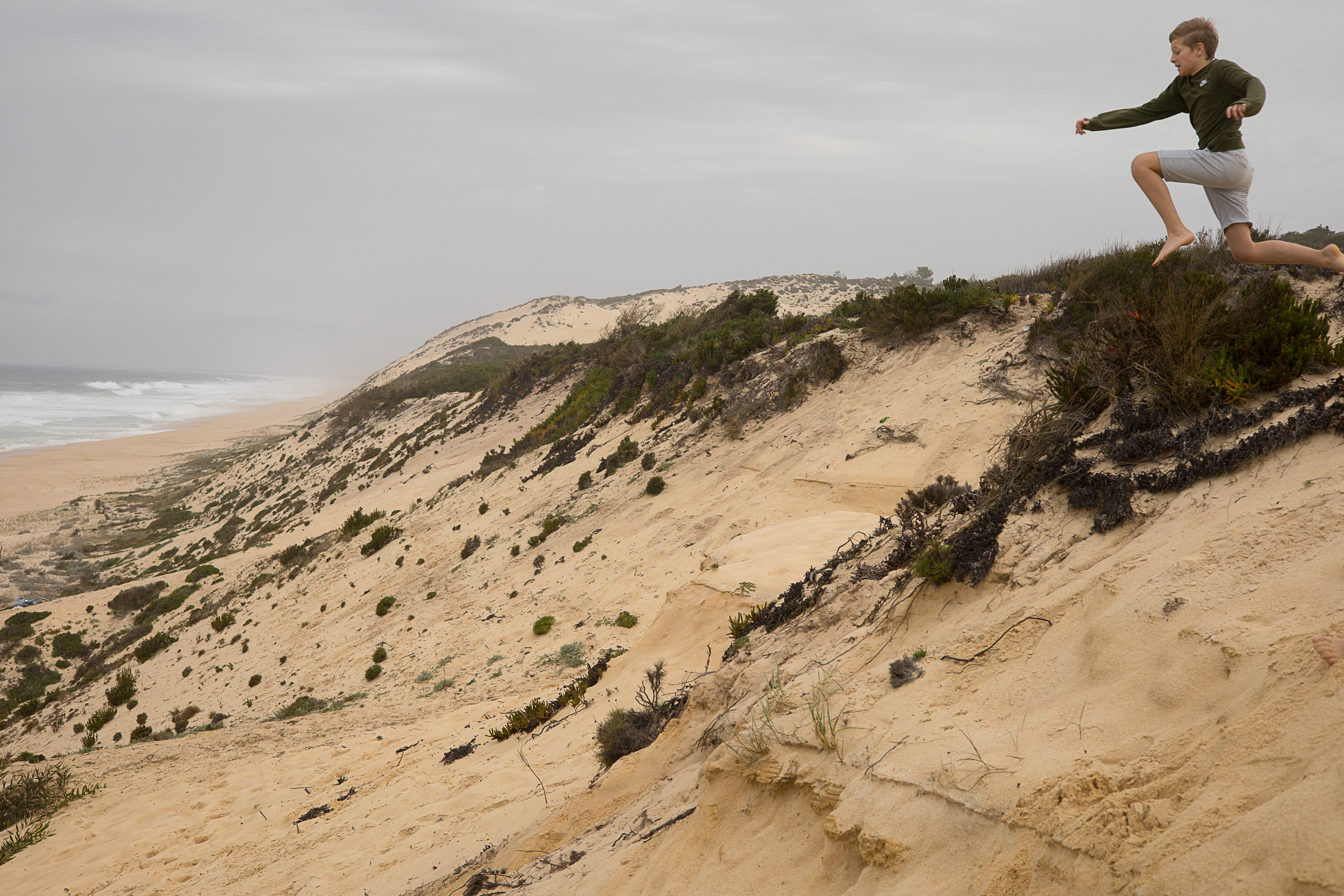 Completely deserted sandy beach at the rugged Praia do Pinheirinho